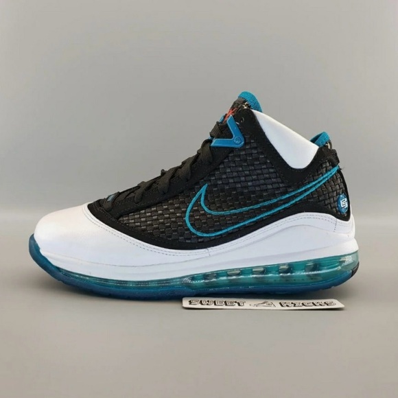 Nike Men's LeBron NFW Red Carpet 2019 Men's shoes